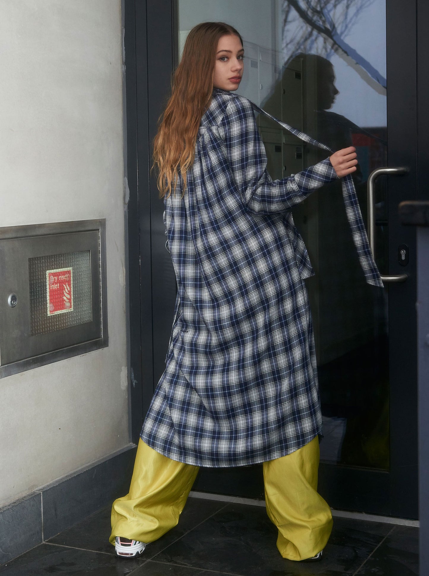 Vinti Andrews Extended Navy Plaid Collar Dress